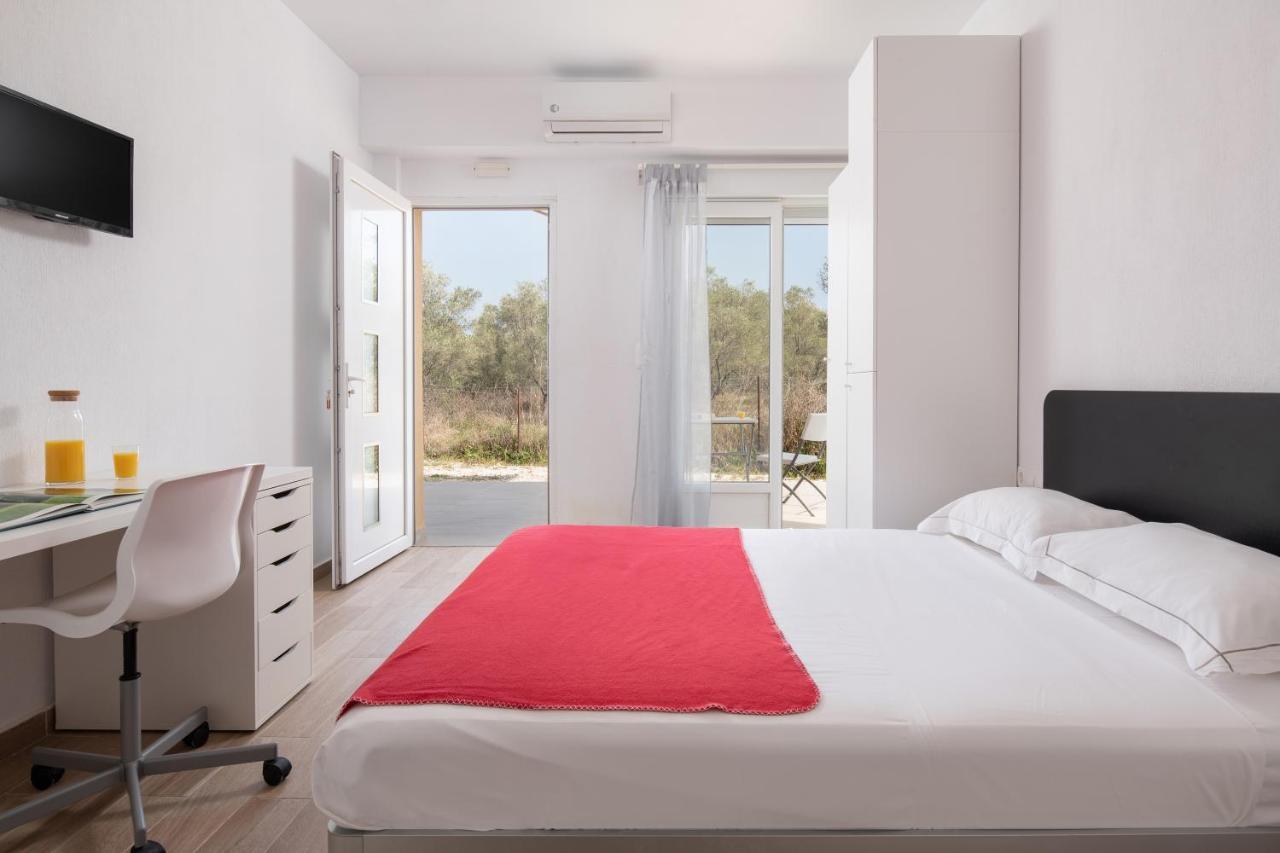 Les Oliviers - Studios & Apartments Vourvourou Exterior foto